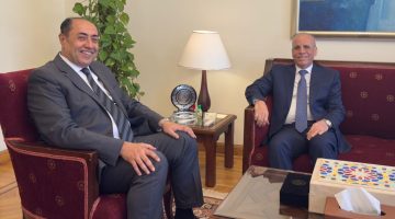 سفير العراق يلتقي مع مساعد أمين عام الجامعة العربية لمتابعة تنفيذ قرارات القمة