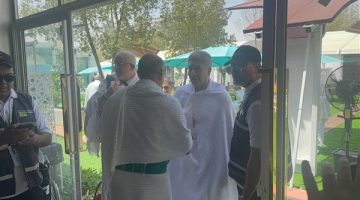 وزير السياحة يكمل مناسك الحج مع الحجاج المتعجلين ويراقب موسم الحج ميدانيًا